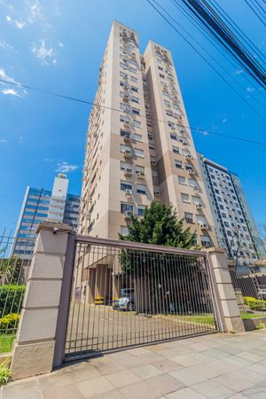 Image 38 - 377585