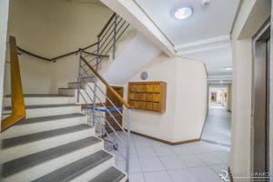 Image 5 - 9478