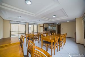 Image 6 - 9478