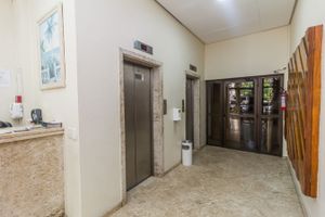 Image 3 - 9495