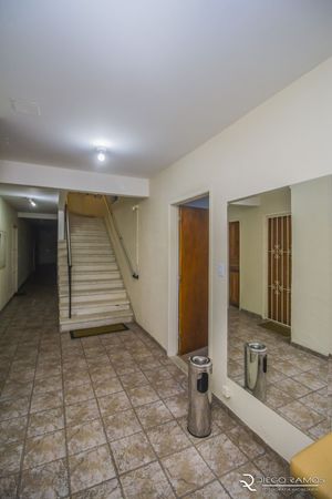 Image 14 - 195898
