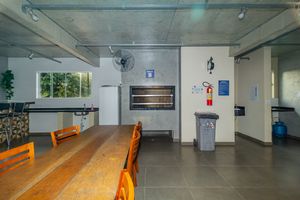 Image 37 - 870278