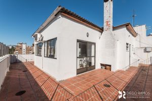 Image 38 - 209737