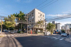 Image 27 - 888651