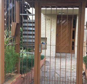 Image 13 - 853404