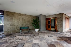 Image 45 - 880455