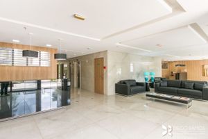 Image 1 - 982