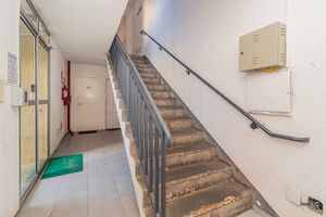 Image 23 - 932939