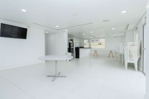 Image 10 - 37359