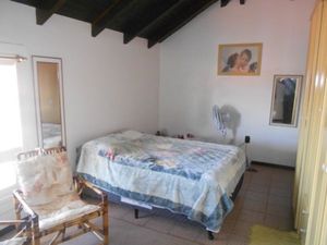 Image 17 - 10003