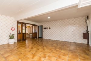 Image 50 - 100424