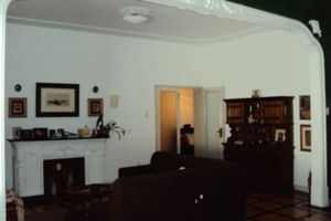 Image 12 - 10052