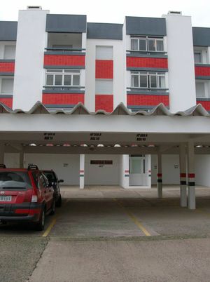 Image 4 - 100579
