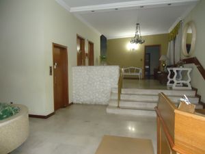 Image 13 - 100582