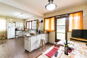 Image 33 - 100821