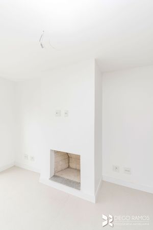 Image 4 - 101958