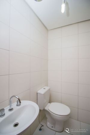Image 6 - 10220