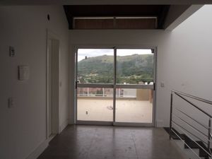 Image 15 - 102235