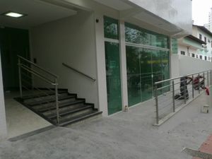 Image 2 - 102404