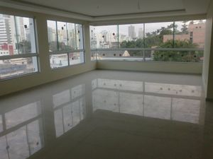 Image 15 - 102404