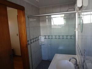 Image 13 - 102756