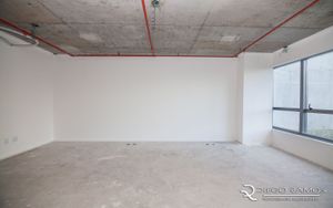 Image 1 - 102850
