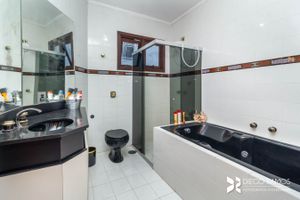 Image 32 - 103066