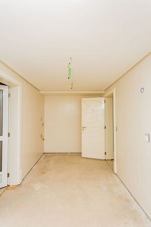Image 37 - 103095