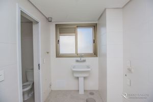 Image 33 - 103176