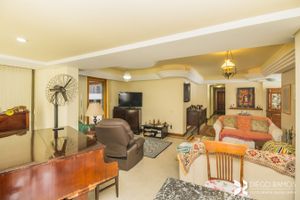 Image 8 - 103372