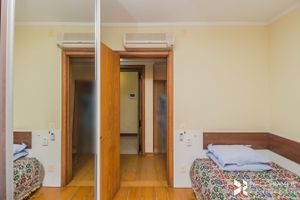 Image 28 - 103372