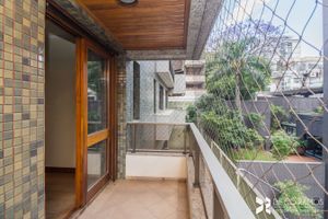 Image 38 - 103372