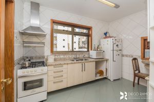 Image 43 - 103372