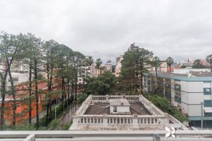 Image 6 - 103748