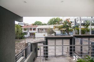 Image 11 - 103752