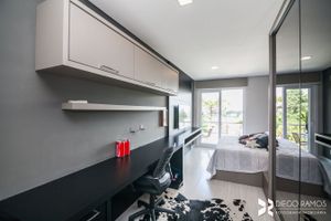 Image 19 - 103752