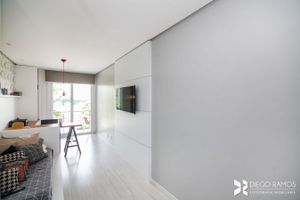Image 25 - 103752