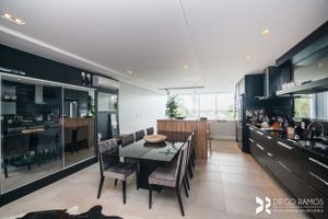 Image 29 - 103752