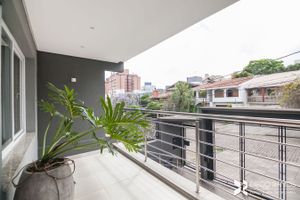Image 38 - 103752