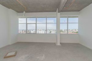 Image 6 - 104025