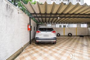 Image 32 - 104063
