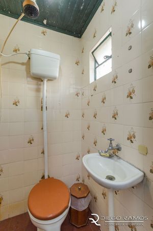 Image 37 - 104202