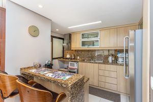 Image 21 - 104312