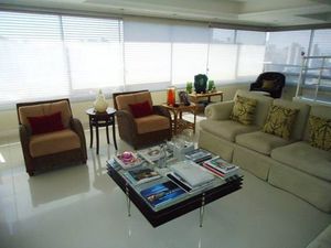 Image 11 - 104318