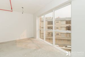 Image 4 - 104402