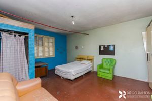 Image 11 - 104745