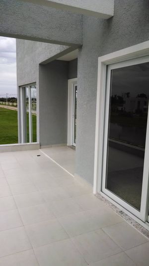 Image 39 - 104753