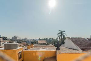 Image 15 - 104982
