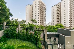 Image 4 - 105100
