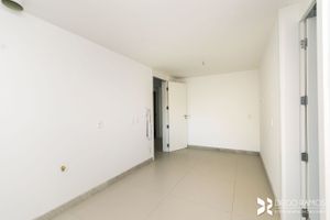 Image 31 - 105100